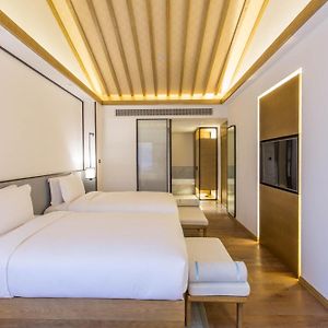 Twin Room Lake View
